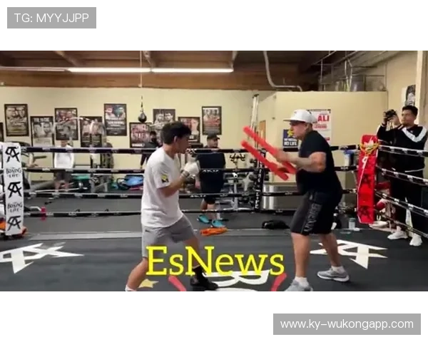 何卓佳训练完直接拎包去商场刷空卡，这消费节奏谁跟得上