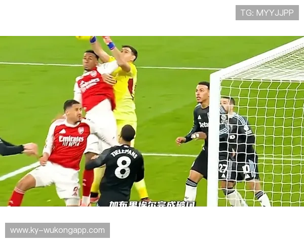 冲撞门将犯规判罚为何成争议焦点？规则到底怎么说