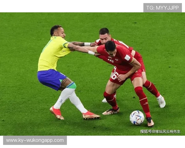 加纳乔 vs 拉菲尼亚：边路技术与冲击力对比分析