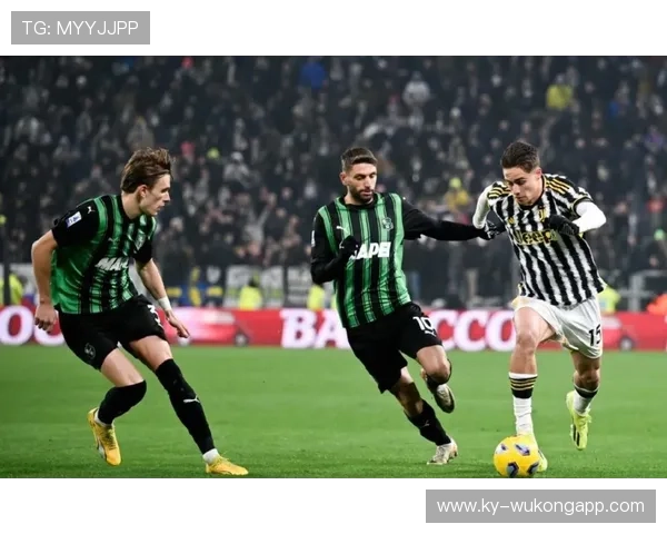 尤文中场关键战连接乏力，表面运转正常实则协同缺失