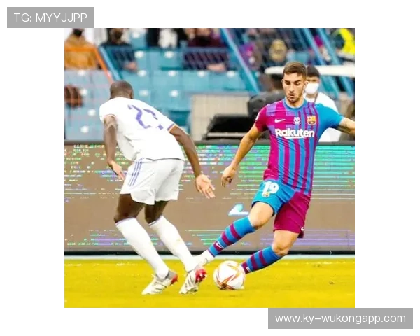 巴萨仍坚持控球战术，但比赛局面已显失控迹象