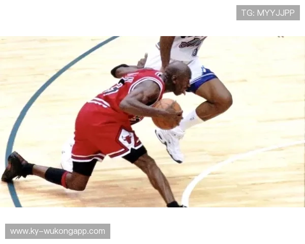 乔丹核心突破高效砍分，季后赛关键得分远超同代球员